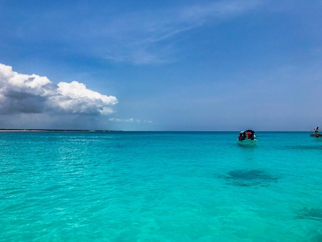 Foto atoll von mnemba