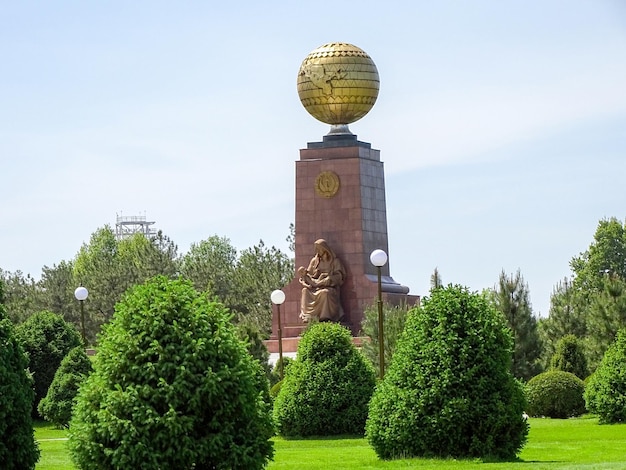 Foto atracciones en el centro de la ciudad de tashkent