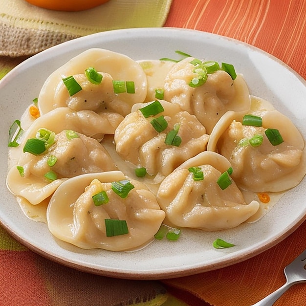 Attraktive Hähnchen-Momos auf einem Teller