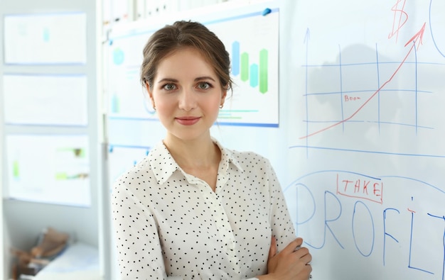 Attraktiver Manager im Büro