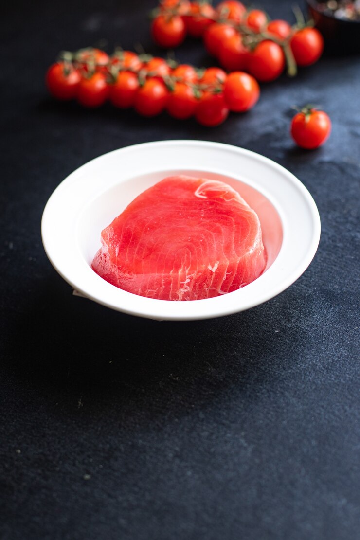 Foto atum marisco cru pronto para comer