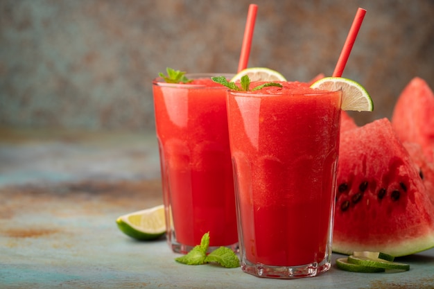 Auffrischungsgetränk des Wassermelonenslushie-Sommers.