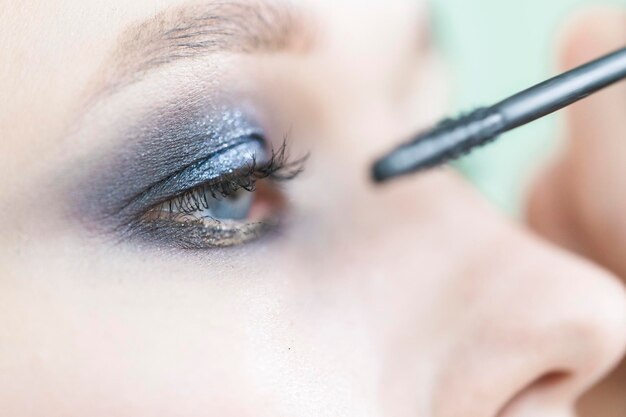 Augen Make-up Nahaufnahme Mascara-Anwendung