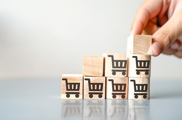 Aumentar el crecimiento del negocio volteando el cubo con icono gráfico y símbolo de carrito de compras