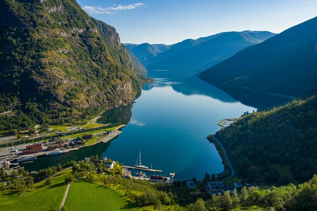 Aurlandsfjord Town Of Flam ao amanhecer Beautiful Nature Noruega paisagem natural