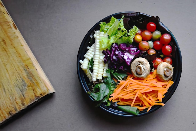 AUSGEZEICHNETER Salat, um morgens neue Energie zu tanken