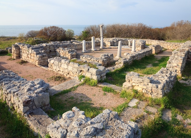 Ausgrabung der Basilika am Abend Chersonesos