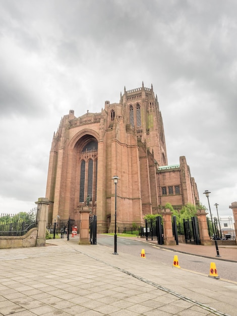 Außenarchitektur der Kathedrale von Liverpool die fünftgrößte Kathedrale der Welt in England