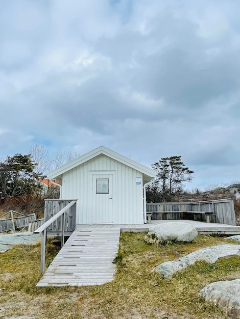 Foto außenseite des hauses gegen den himmel