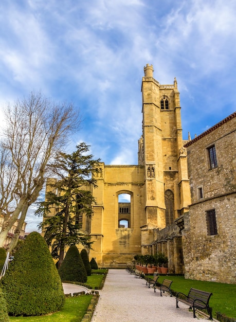 Aussicht auf die Kathedrale von Narbonne, Frankreich