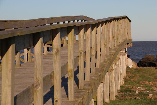 Foto aussicht auf ein gebäude am strand