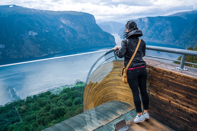 Aussichtspunkt Stegastein Schöner Natur-Norwegen-Aussichtsplattform-Aussichtspunkt.