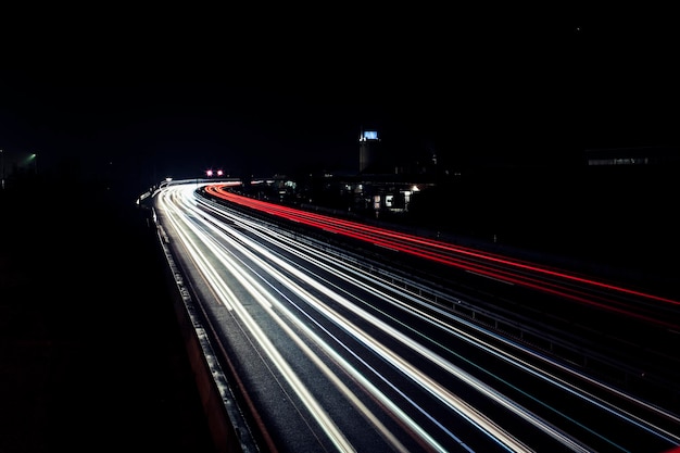 Autobahn bei Nacht