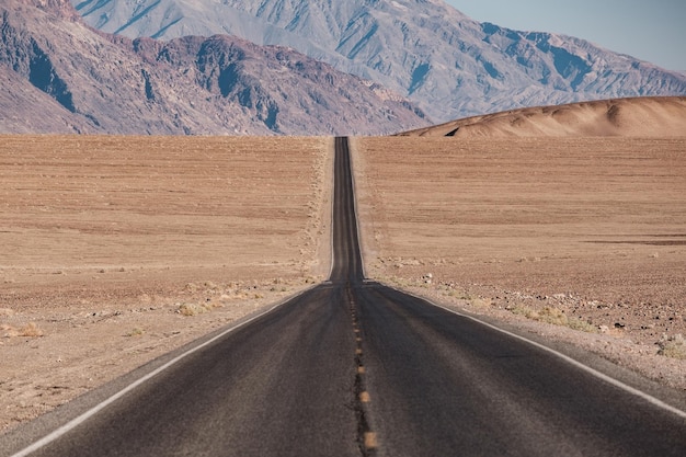 Autobahn im Death Valley Nationalpark Kalifornien