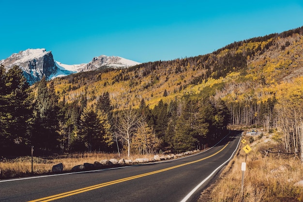 Autobahn im Herbst in Colorado USA