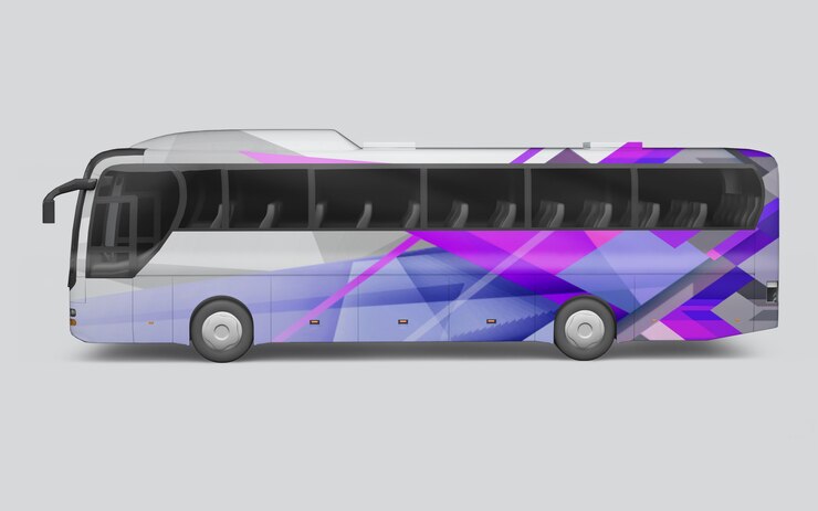 autobús con decoración de formas geométricas