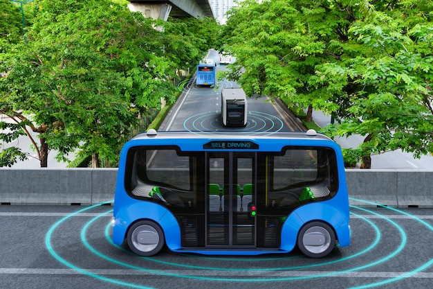 Foto autobus eléctrico autónomo que conduce por la carretera verde de la ciudad concepto de vehículo inteligente