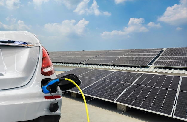 automóvil eléctrico y energía limpia a partir de células solares