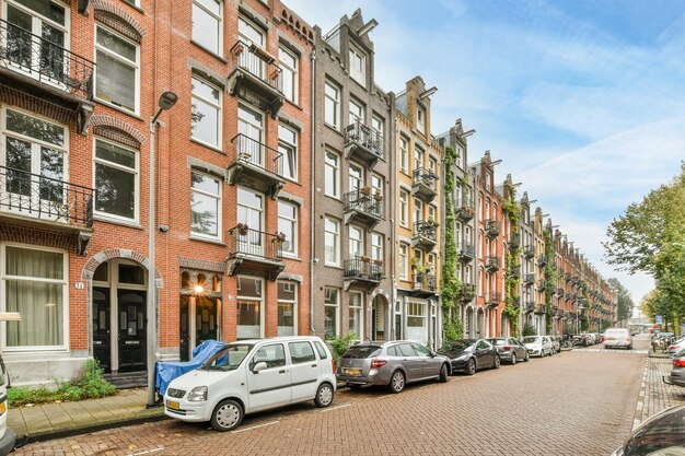 Autos auf Straßen in der Stadt
