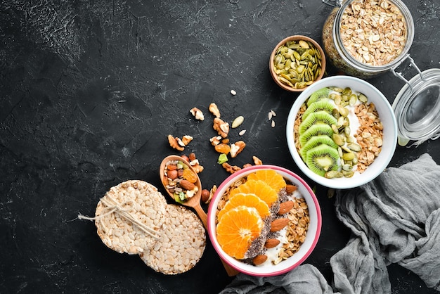 Aveia com frutas Vista superior Espaço livre para o seu texto
