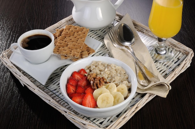 Avena con fresas y plátano