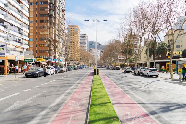 Foto avenida del mediterráneo en benidorm la calle principal del área de benidorm levante