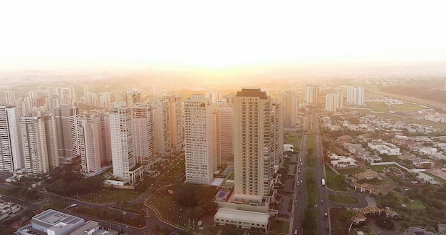 Avenida Professor JoÃ £ o FiÃºza, la avenida más famosa de RibeirÃ £ o Preto, SÃ £ o Paulo / Brasil