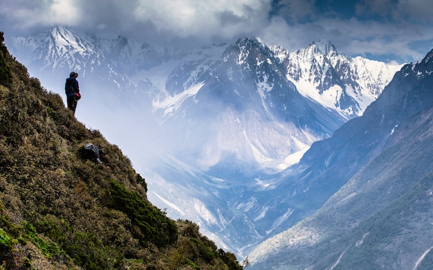 aventura Viaje de montaña en Chum Vally, Nepal.