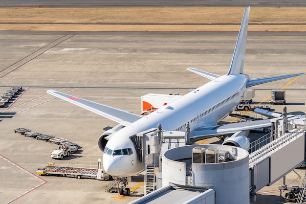 Avião, em, ponte jato, em, aeroporto