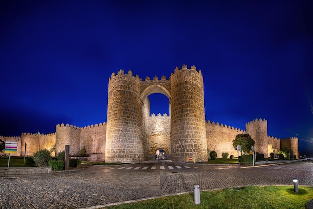 Ávila España Vista de la puerta histórica de la ciudad Puerta de San Vicente