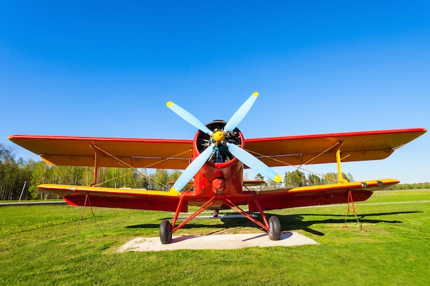 Foto el avión antonov an-2