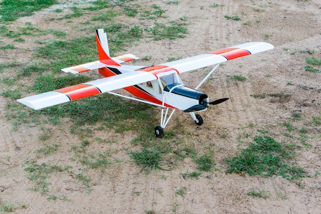 Foto el avión para el control remoto por radio.