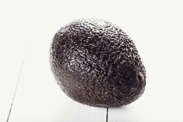 Foto avocado isolado em fundo branco