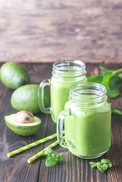 Avocado-Spinat-Smoothies