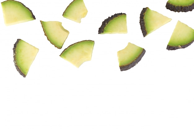 Avocado Stück Textur lokalisiert auf weißem Hintergrund