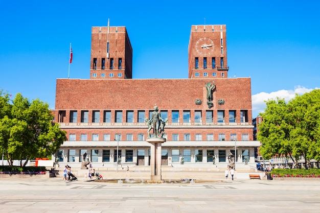 Ayuntamiento o Radhus en Oslo, Noruega