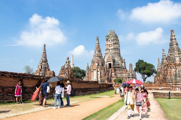 AYUTHYA THAILAND 13 de mayo de 2018 Viaje turístico para visitar Wat Chaiwatthanaram Es uno de los templos más impresionantes de Ayutthaya