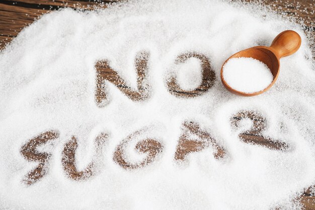 Sin azúcar azúcar granulada dulce con dieta de prevención de diabetes de texto y pérdida de peso para una buena salud