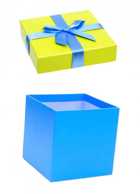 Azul con caja de regalo amarilla con cinta azul