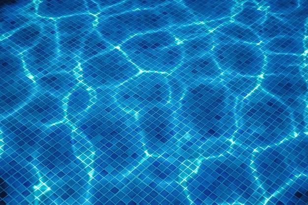 Azulejo azul de piscina submarina, ondas de agua de piscina