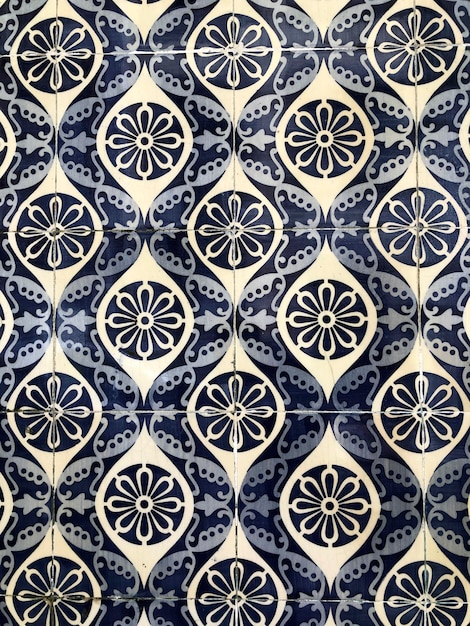 Foto azulejo portugués azul y blanco con motivos florales azulejos portugueses antiguos