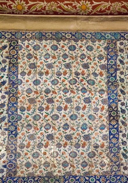 Azulejos turcos hechos a mano antiguos otomanos con motivos florales
