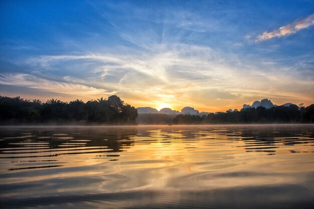 Baan Nong Ta-lay. Este é o lugar invisível em Krabi