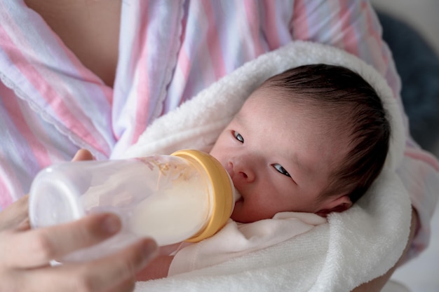 Baby- und Milchbabyflasche
