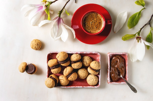 Baci di dama galletas de avellana