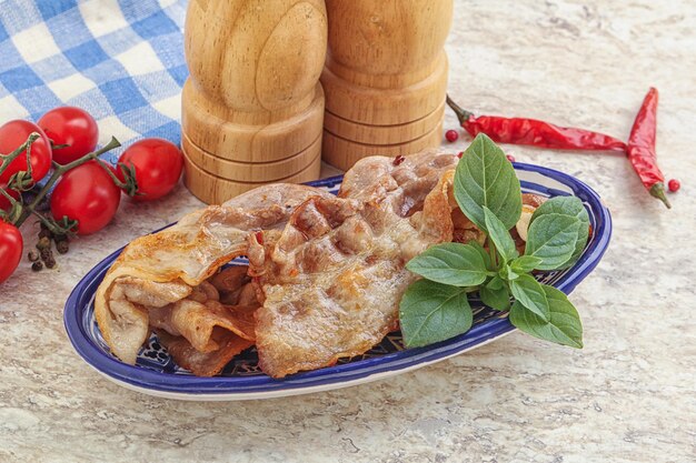 Bacon de grasa de cerdo frito para el desayuno