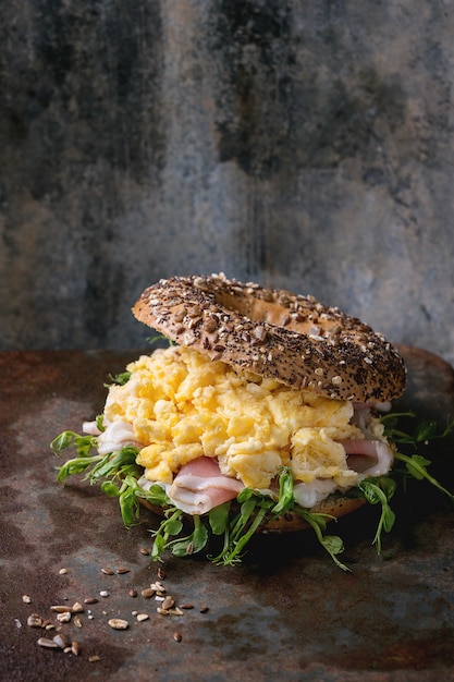 Bagel de grano entero