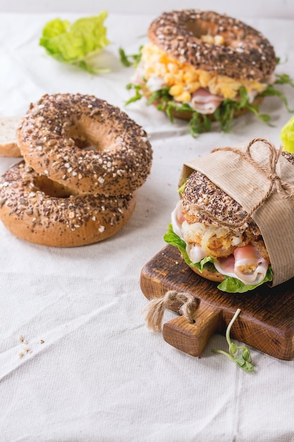 Bagels de grãos inteiros