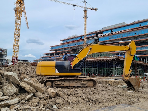 Baggerlader auf der Baustelle der Industriebau