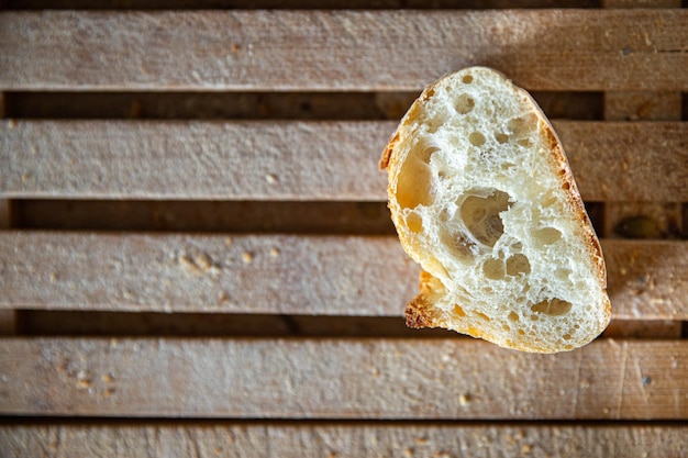 Foto baguette französisch frisches brot frische portion gesunde mahlzeit lebensmittel diät snack auf dem tisch essen